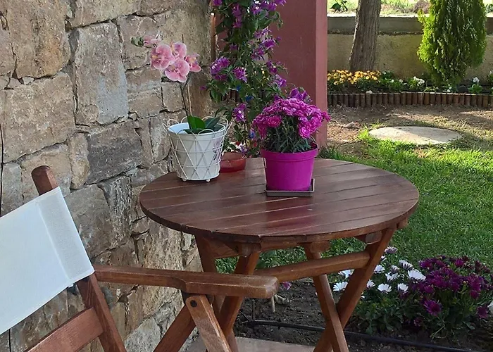 Ydna Family Apartman Poszídi