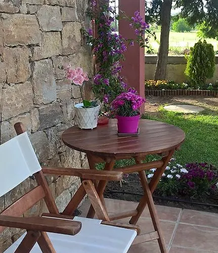 Ydna Family Apartman Poszídi